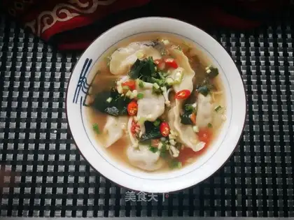Sour sauerkraut pork dumplings