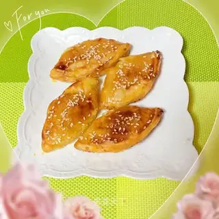 Eggskin sesame banana souffle