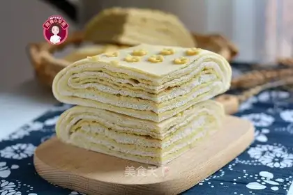 A thousand-storey gold cake
