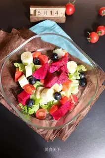 ♪ And the raw fruit salad ♪