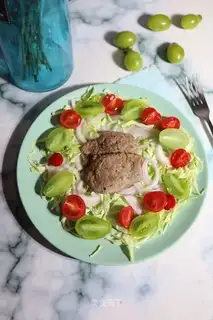 Charcoal ketchup salad