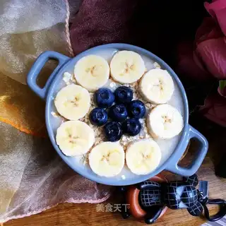 Banana blueberry oatmeal