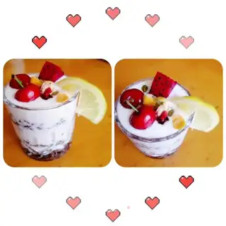 Yogurt fruit cup