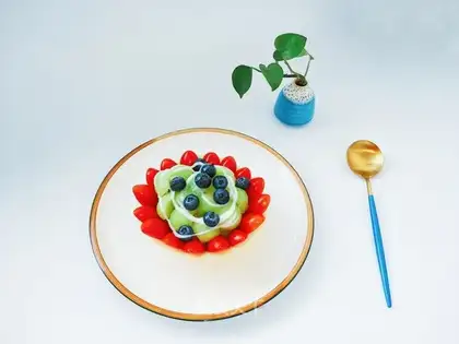 Blueberry fruit salad