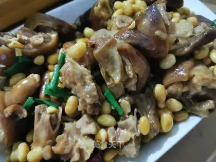 Soybeans, pig hoof