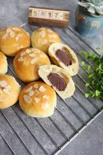 Apricot-bread
