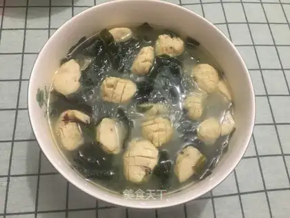 Seafood fan fishball soup