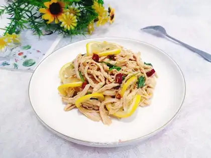 An appetizer lemon chicken