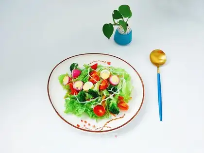 A quail egg salad