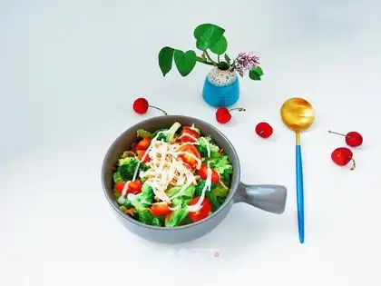 Chicken silk field vegetable salad