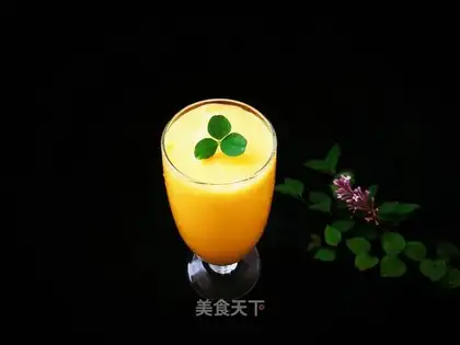 Mango banana shake