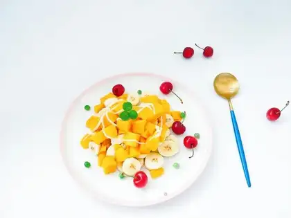 Mango banana salad