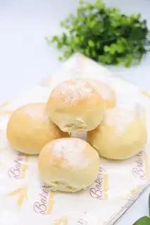 WHITE P.P. BREAD