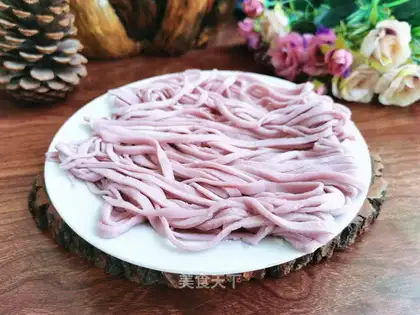The purple blue-handed noodles