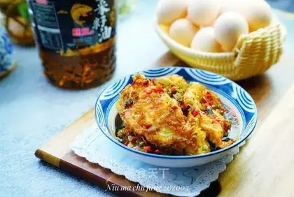 Pepper sauce for eggs