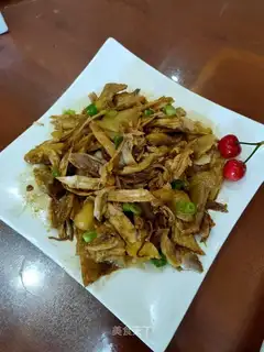 Chicken with onion oil