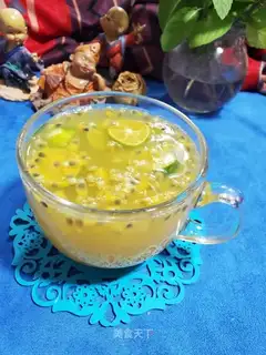 Bronze and green lemon honey