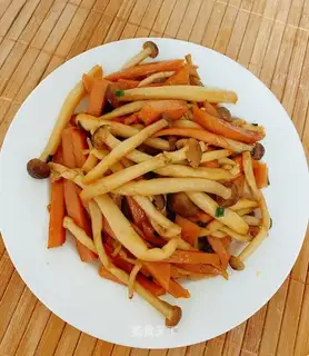 Ham and white mushrooms