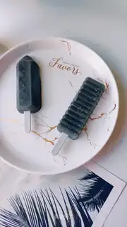 Black coconut popsicle