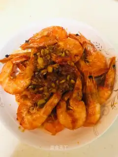 The eggplant shrimp is so good that it swallows its shells