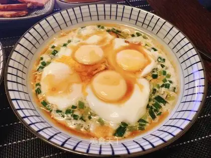 Onion steamed eggs