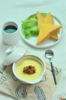 A sandwich and a steamed egg
