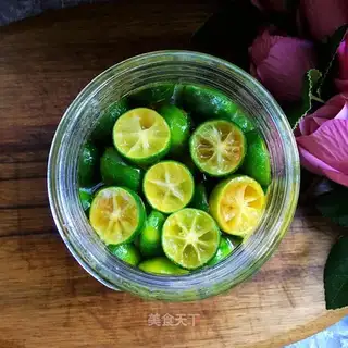 Honey little lemon
