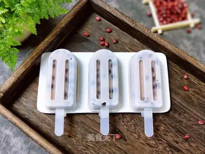 Red bean milk ice cream