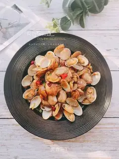 Scrambled clams