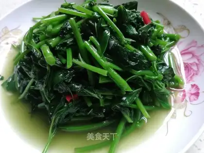 Garlic potato leaves