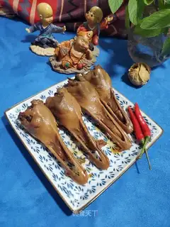 It's a duck jaw