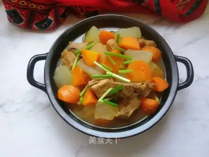 Carrot toaded pig neckbone