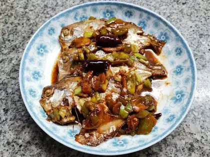 It's a red-hot East Sea minnow