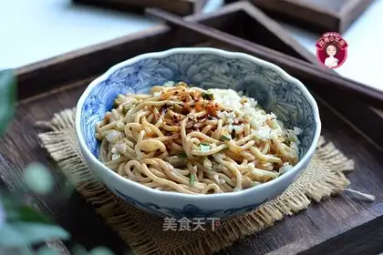 Wuhan's hot noodle