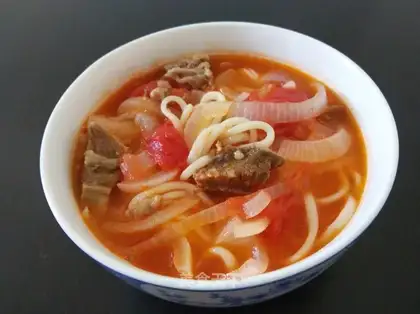 Noodle for tomato onion beef