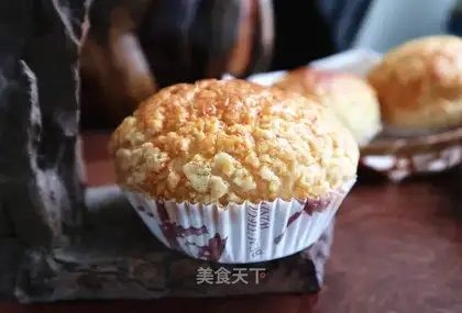 Bean pineapple bun