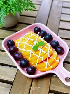 Cucumber grape salad