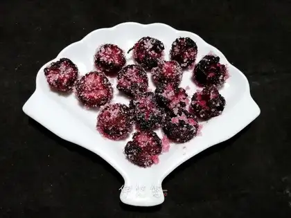 Ying Mei, eat