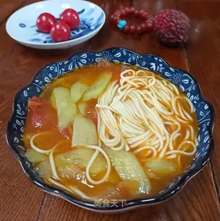 Tomato cucumber noodles
