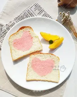 Heartcake toast