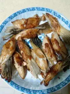 Fried salmon fin