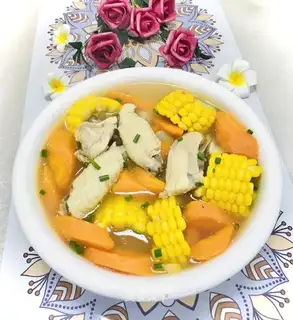 Carrot corn chicken soup