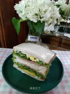 Lettuce lunch sandwich