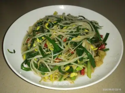 Bean sprouts