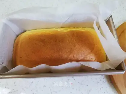 A red-hot hip cake