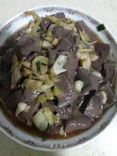 Sour sauce and duck blood