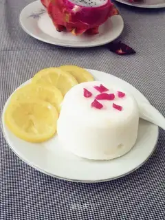 Lemon milk ice cream