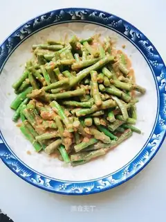 Sesame sauce, garlic, beans