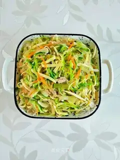Dry tofu cucumber onions