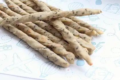 Sesame banana sticks